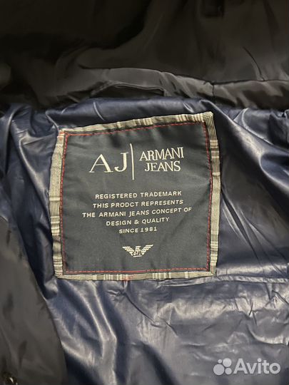 Демисезонный пуховик armani