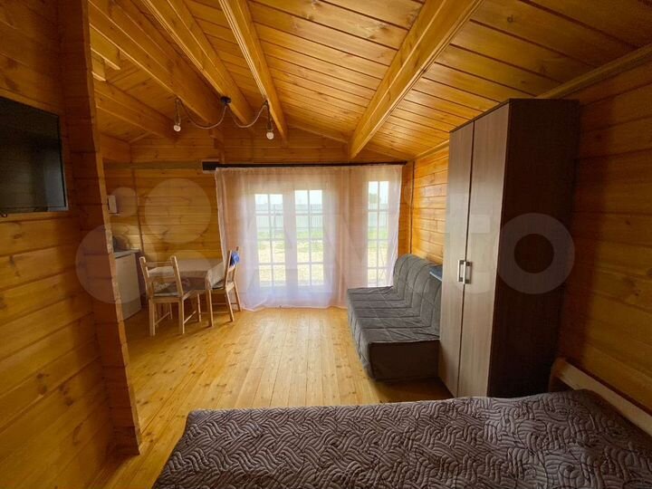 Дом 20 м² на участке 5 сот.