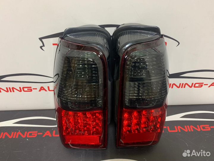 Стоп-сигналы Toyota Hilux Surf RZN185 (темно-красные)