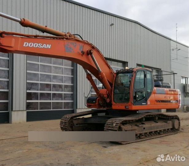 Стекло форточки на экскаватор Doosan