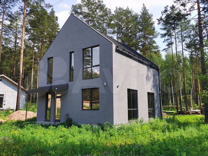 Коттедж 180 м² на участке 12 сот.