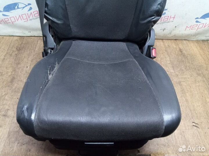 Сиденье переднее правое для Scania 5-Series G 2012