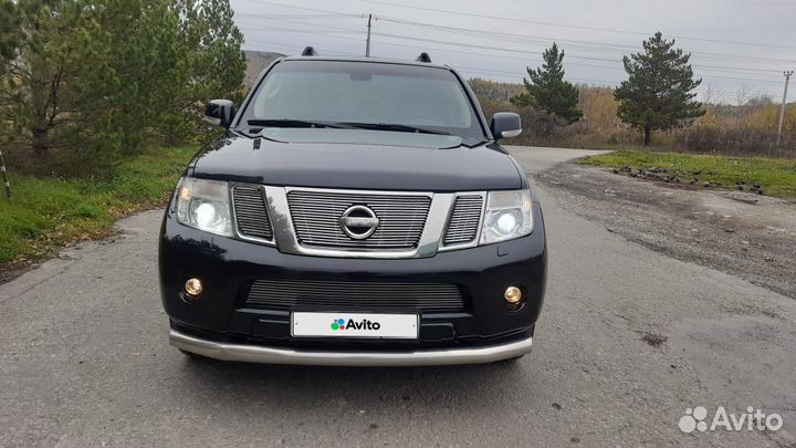 Nissan Pathfinder 2.5 AT, 2011, 220 000 км