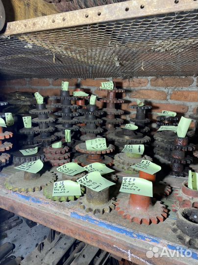 Звездочки приводные валы шестеренки шкивы новые
