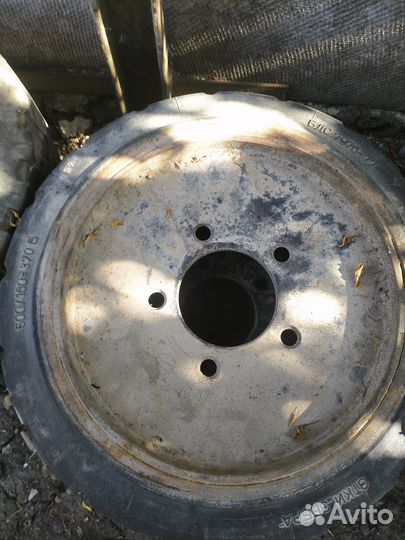 Колеса для вилочного погрузчика