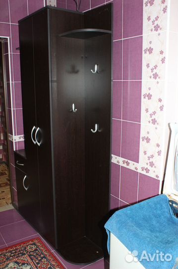 Шкаф для одежды в прихожую