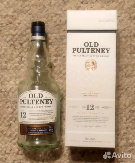 Коробка и бутылка из-под виски