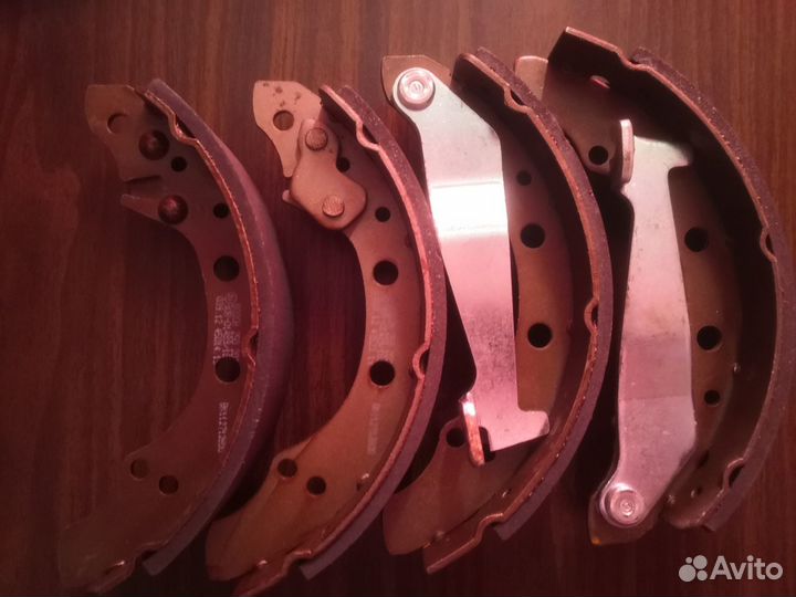 Тормозные колодки задние барабанные VAG