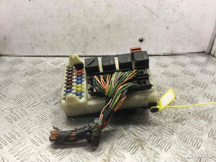 Блок предохранителей Ford Mondeo 93bg14k150ad Nga