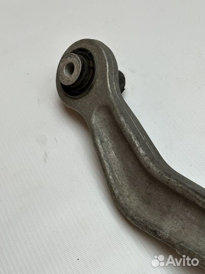 Задний верхний правый рычаг BMW E60 33322347990