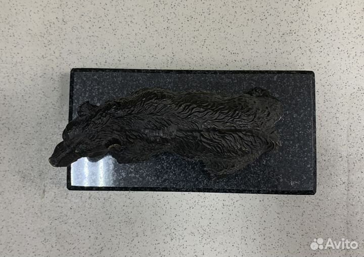 Красивая бронзовая Медведь хозяин тайги