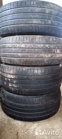 Michelin Latitude Tour HP 255/55 R18