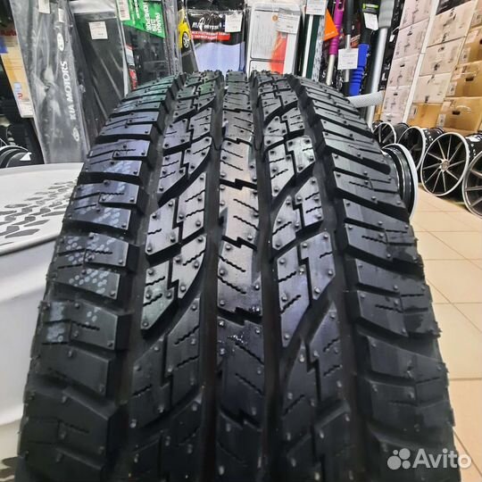 Yokohama Geolandar A/T G015 215/70 R16 100H