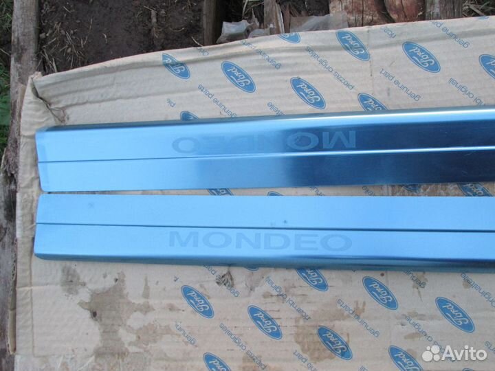 Новые Накладки на пороги Ford Mondeo 4 2007 - 2015