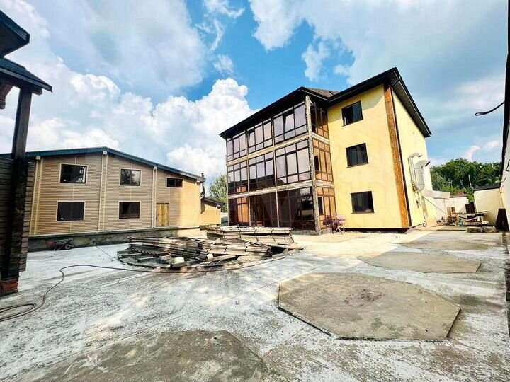 Гостиница / Гостинично-банный комплекс 1800 м²