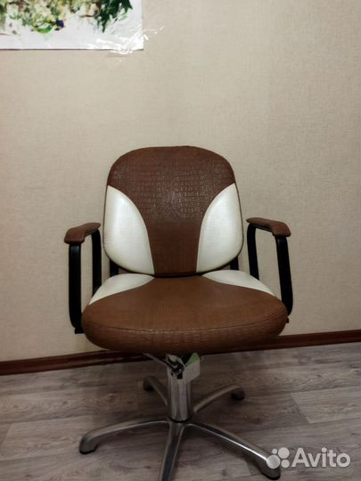 Парикмахерский стул