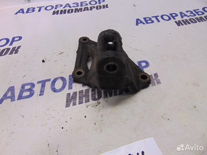 Кронштейн гидроусилителя для Toyota Carina E 1992