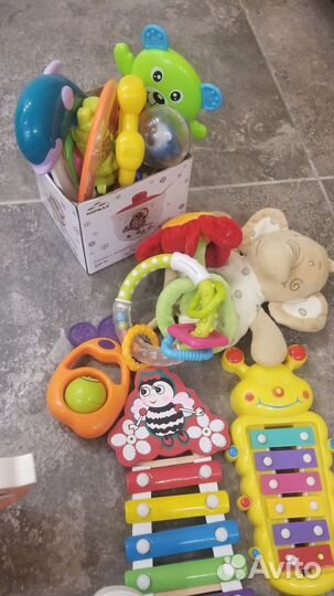 Развивающие игрушки пакетом