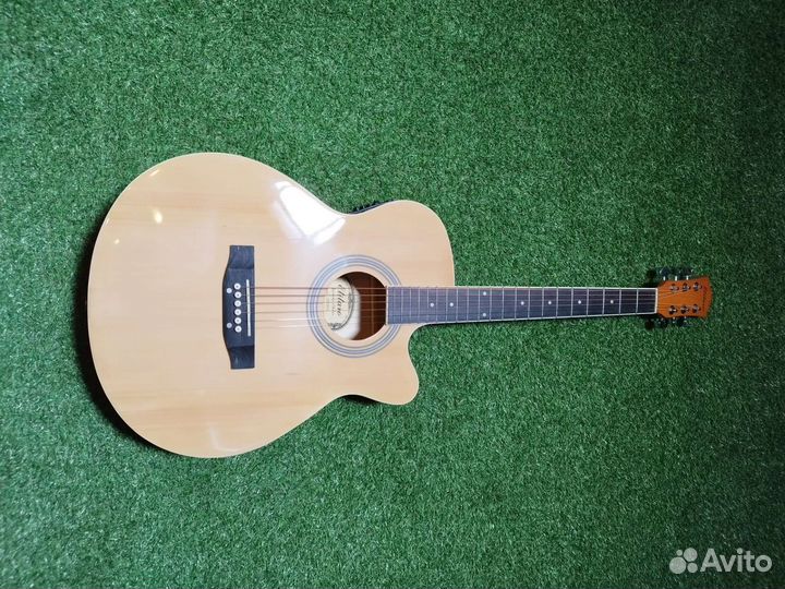 Гитара электроакустика с чехлом
