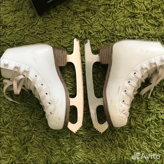 Фигурные детские коньки Runa