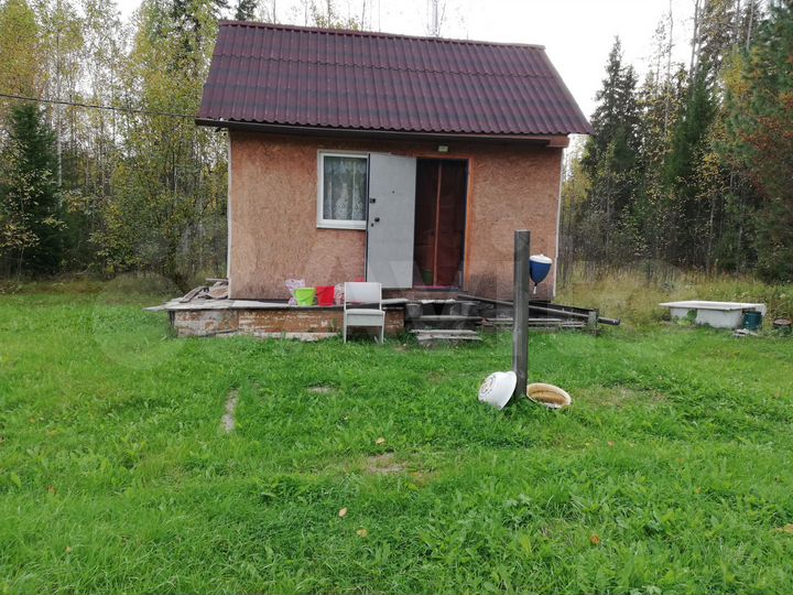 Дача 20 м² на участке 10 сот.