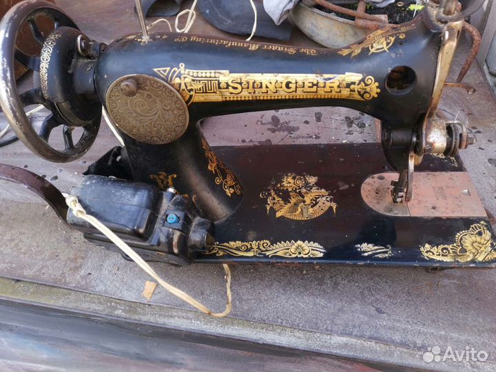 Швейная машинка singer