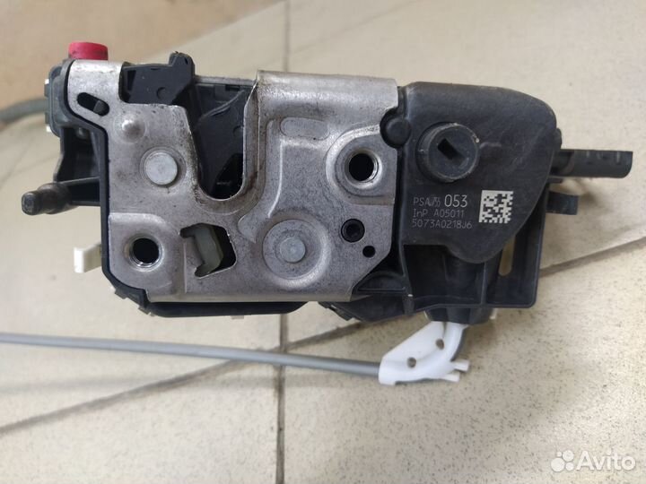 Замок двери задний левый Ситроен C-Elysee