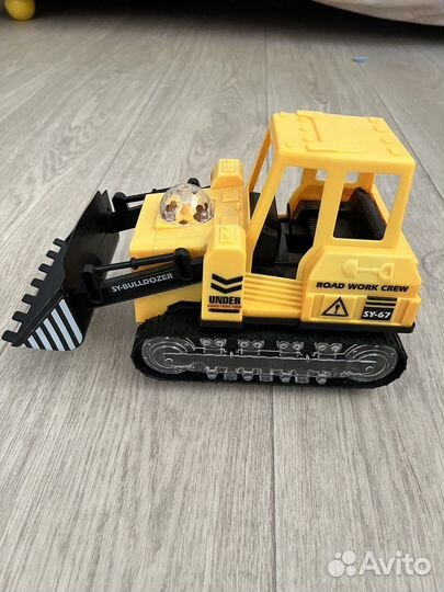 Гусеничный бульдозер музыкальный