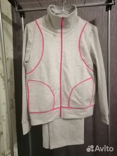 Спортивный костюм 44р