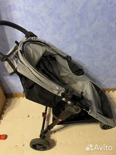 Прогулочная коляска baby jogger