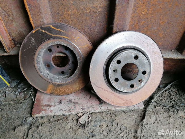 Тормозной диск передни Renault Scenic 3