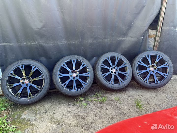 Колеса R20 на Jaguar