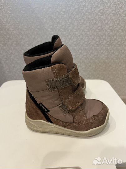 Ботинки демисезонные для девочки Ecco