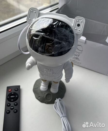 Проектор звездного неба космонавт новый