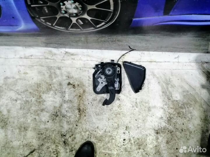 Педаль стояночного тормоза Mercedes W211