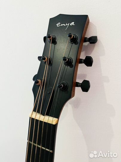 Акустическая гитара