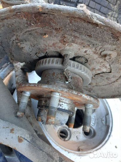 Ступица задняя Ford Taurus 2