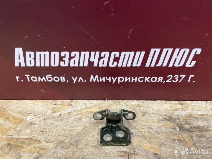 Петля двери задняя левая Renault Duster