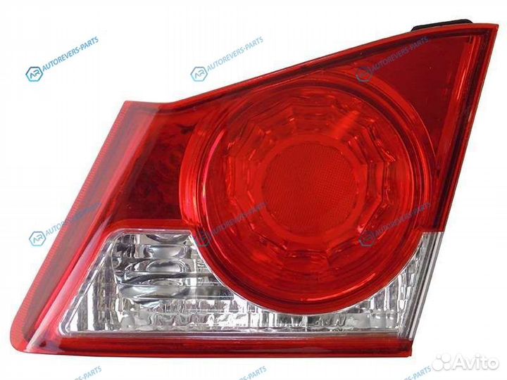 ST-217-1315R Фонарь в крышку багажника honda civic