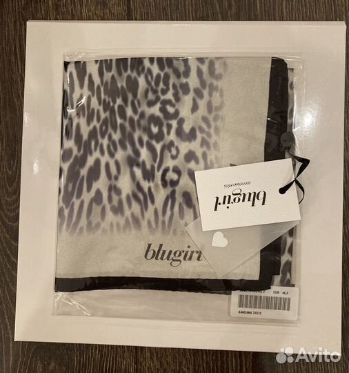 Шелковый платок оригинал