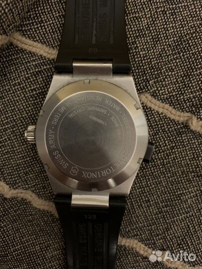 Часы victorinox
