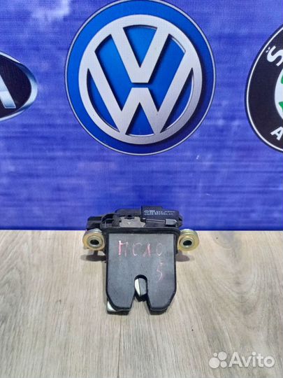 Замок багажника volkswagen polo 5