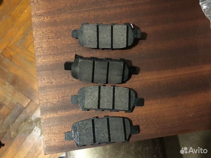 Тормозные колодки задние Nissan teana j32