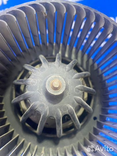 Моторчик печки Renault Logan 1 седан 2008