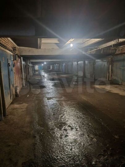 Гараж, > 30 м²