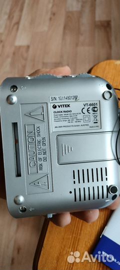 Радиочасы vitek