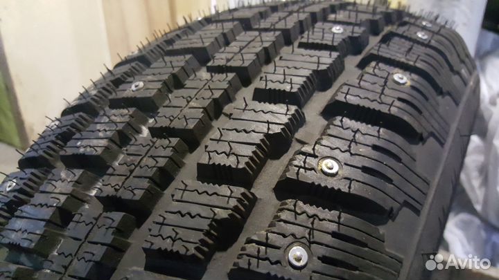 Cooper Weather-Master S/T 2 225/60 R16