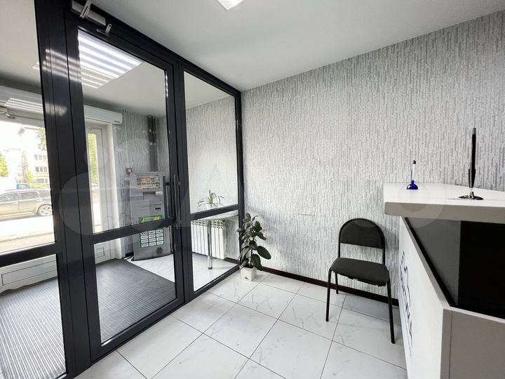 Свободного назначения с отдельным входом 94 м2