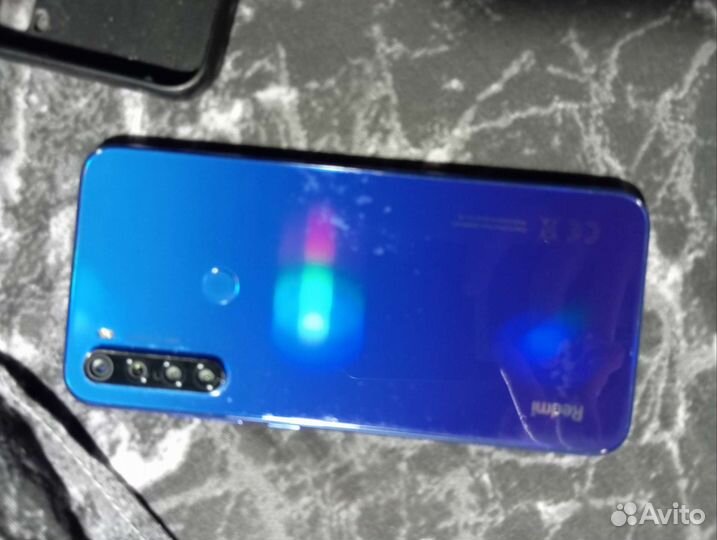 Продам телефон redmi