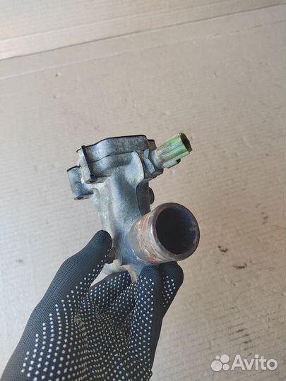 Выпускной патрубок помпы 3.0 JE-E Mazda MPV 1 lvew